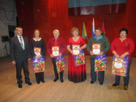 В Нововладимировском поселении отметили День местного самоуправления